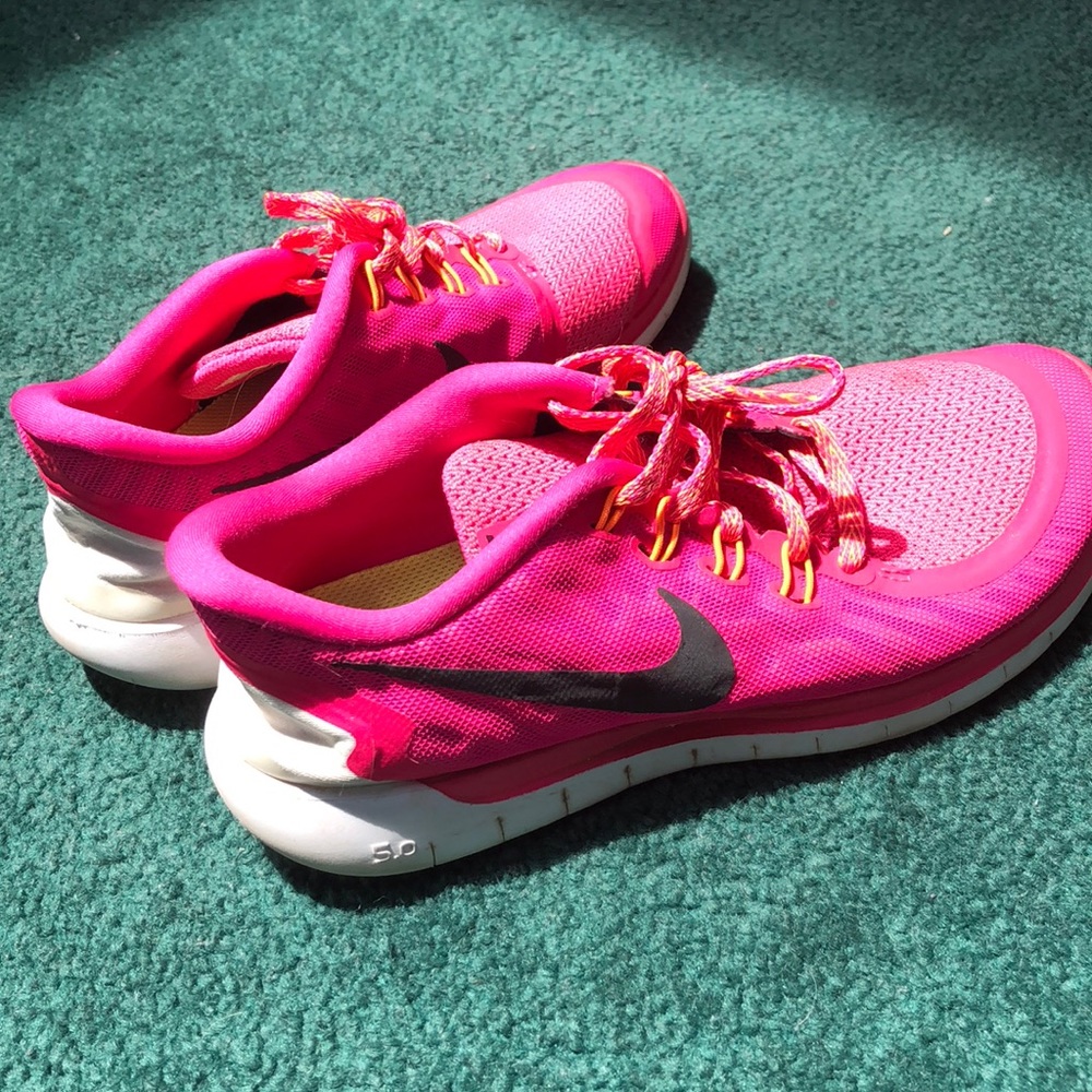 Nike free runs 5.0